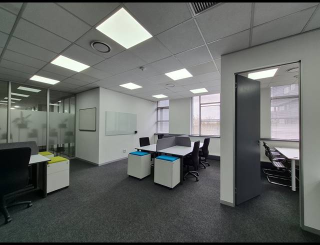 109M² OFFICE TO LET IN SANDTON CENTRAL